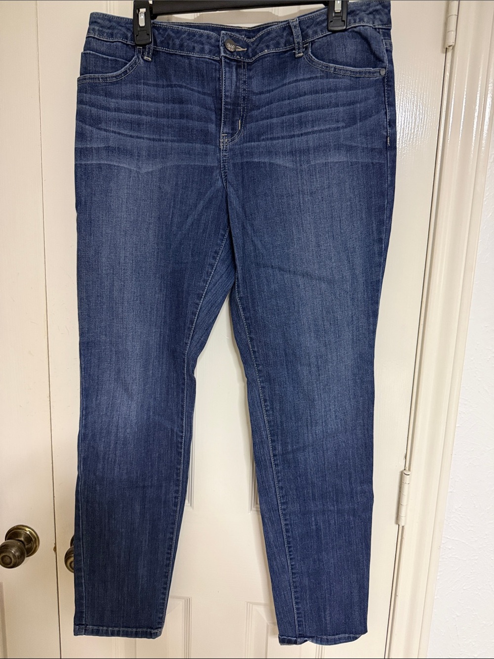Simply Vera Size 12 Women's Straight Leg Jeans in Indigo Blue